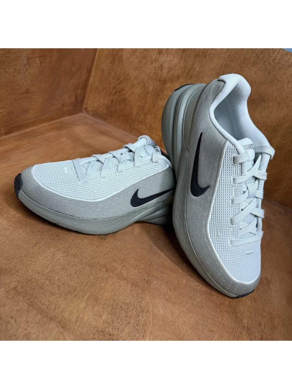 Nike uplift scgs